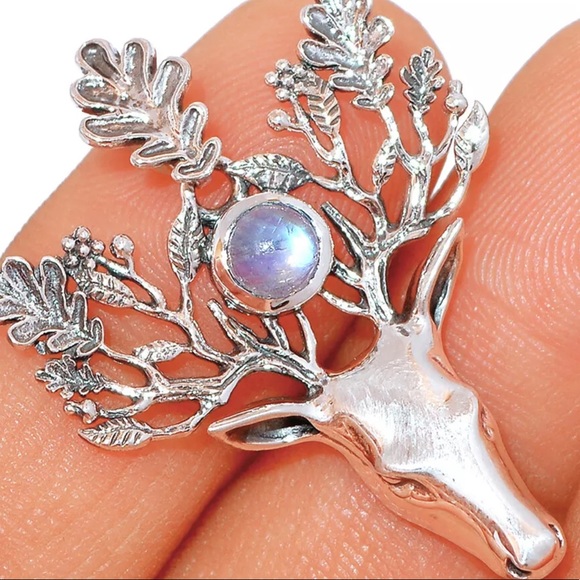 Spirit Deer rainbow moonstone - Picture 2 of 3